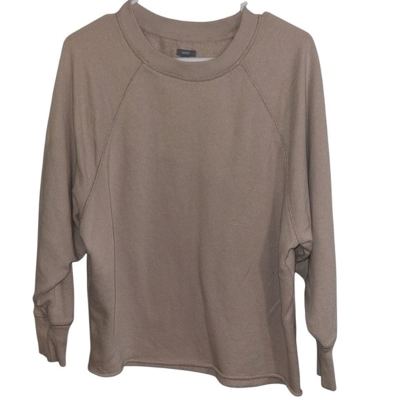 🌹AERIE CREAM CREW NECK SWEATSHIRT - Picture 1 of 3